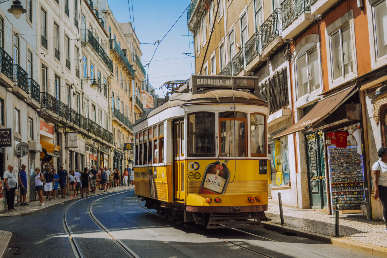 Travel Guide to Lisbon, Portugal | TayaraMuse